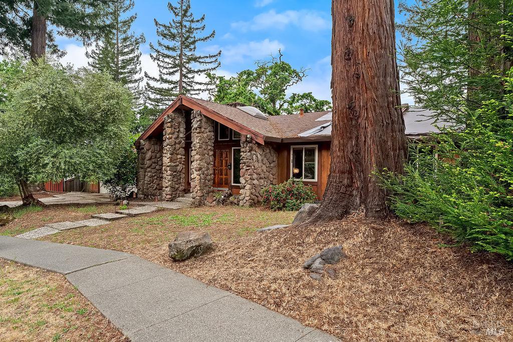 2425 Rancho Cabeza Drive