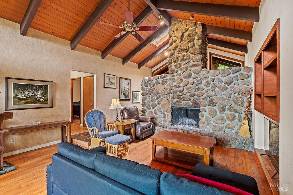 2425 Rancho Cabeza Drive