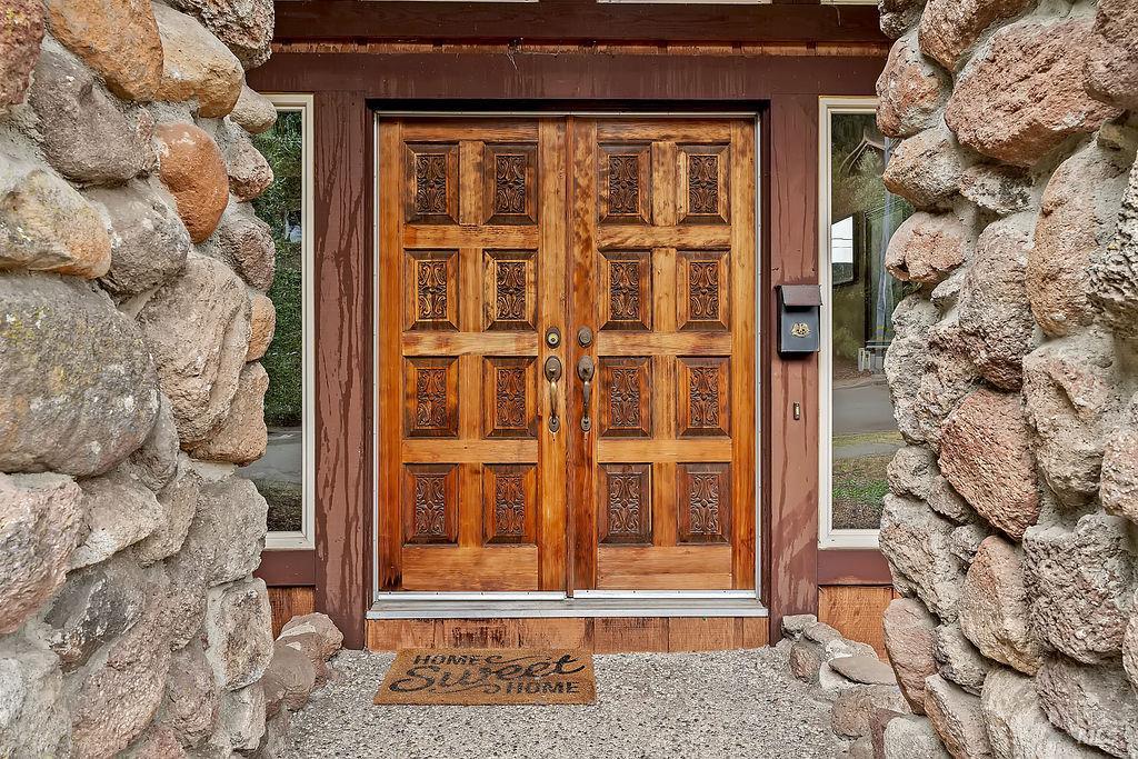 2425 Rancho Cabeza Drive