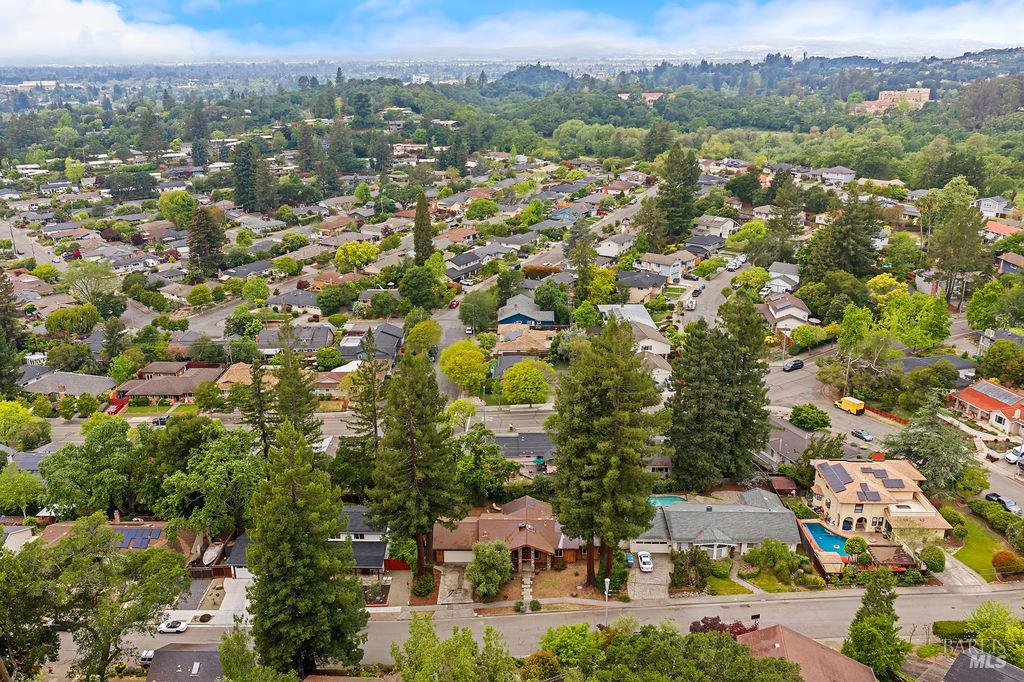 2425 Rancho Cabeza Drive