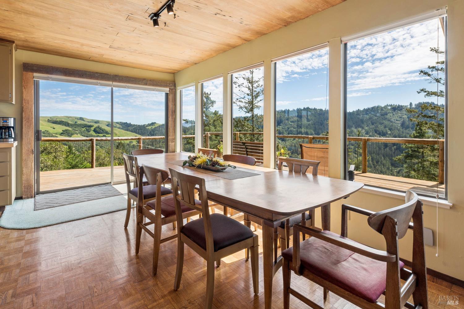 40 El Mirador Drive