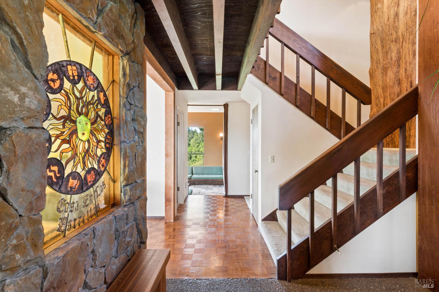 40 El Mirador Drive