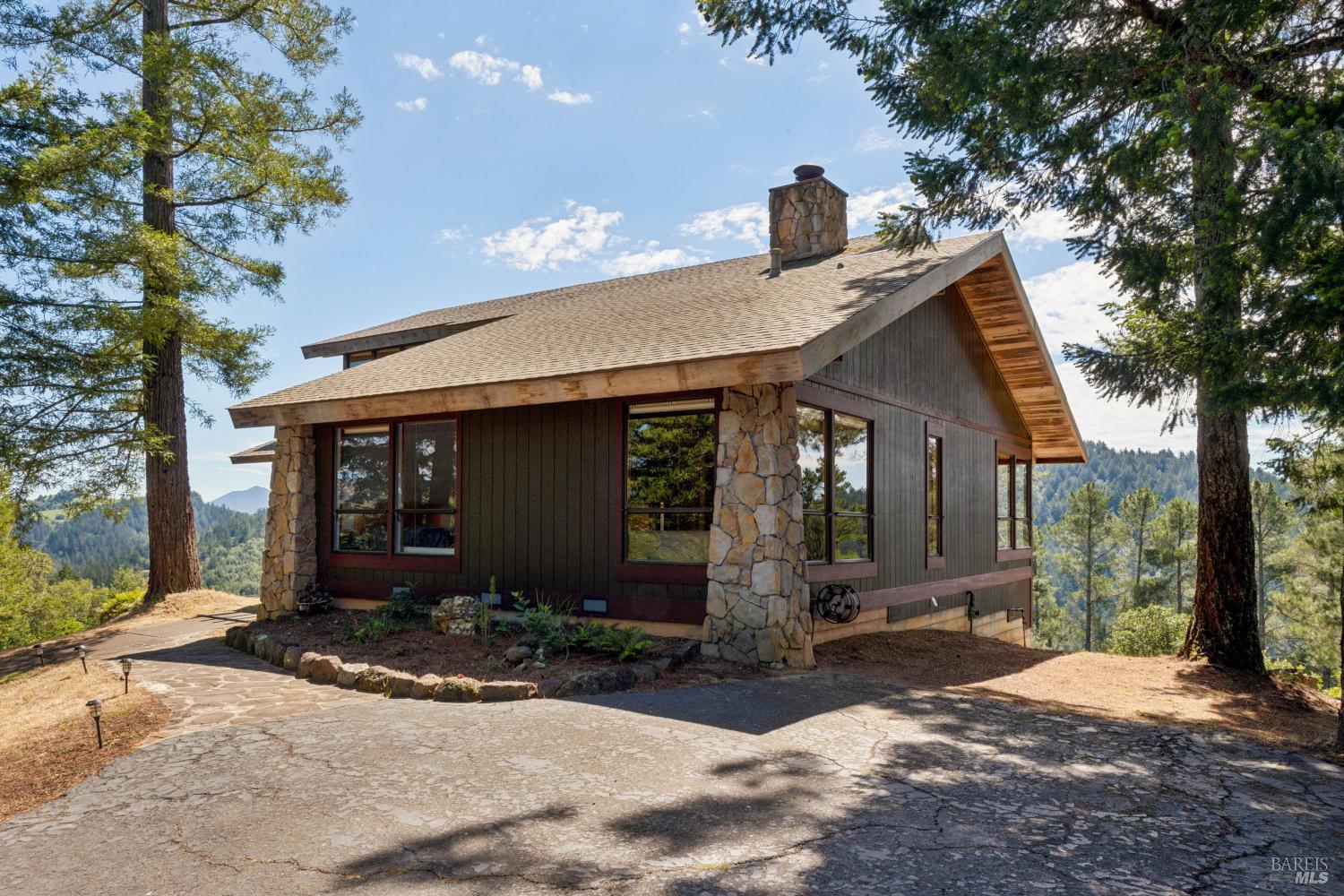 40 El Mirador Drive