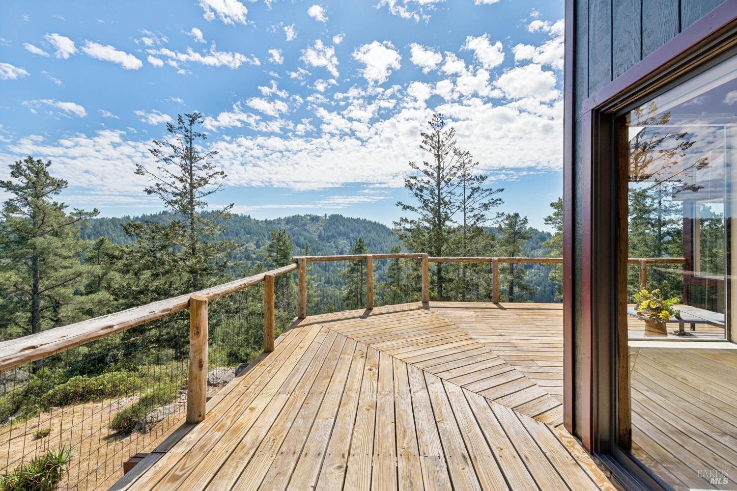 40 El Mirador Drive