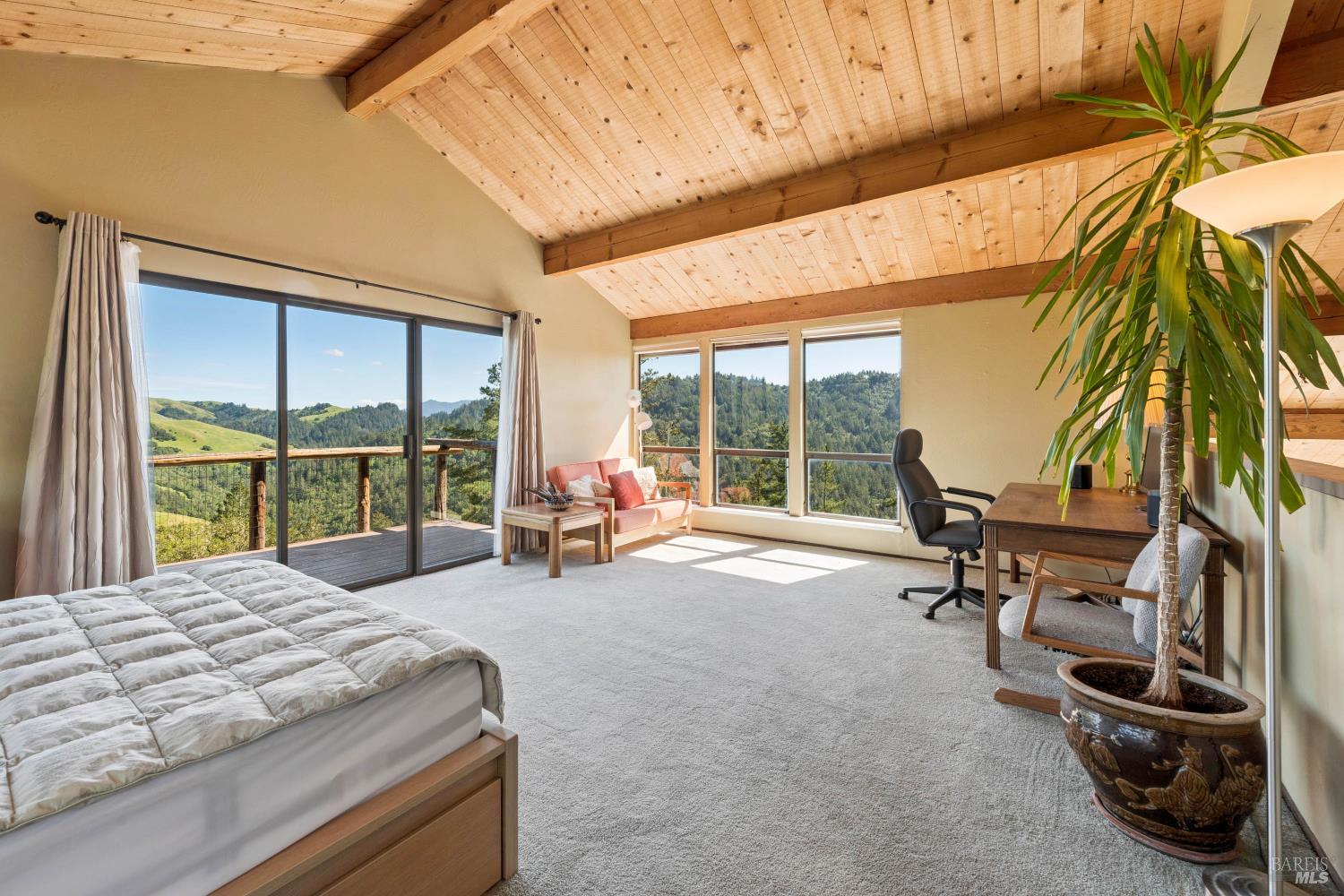 40 El Mirador Drive