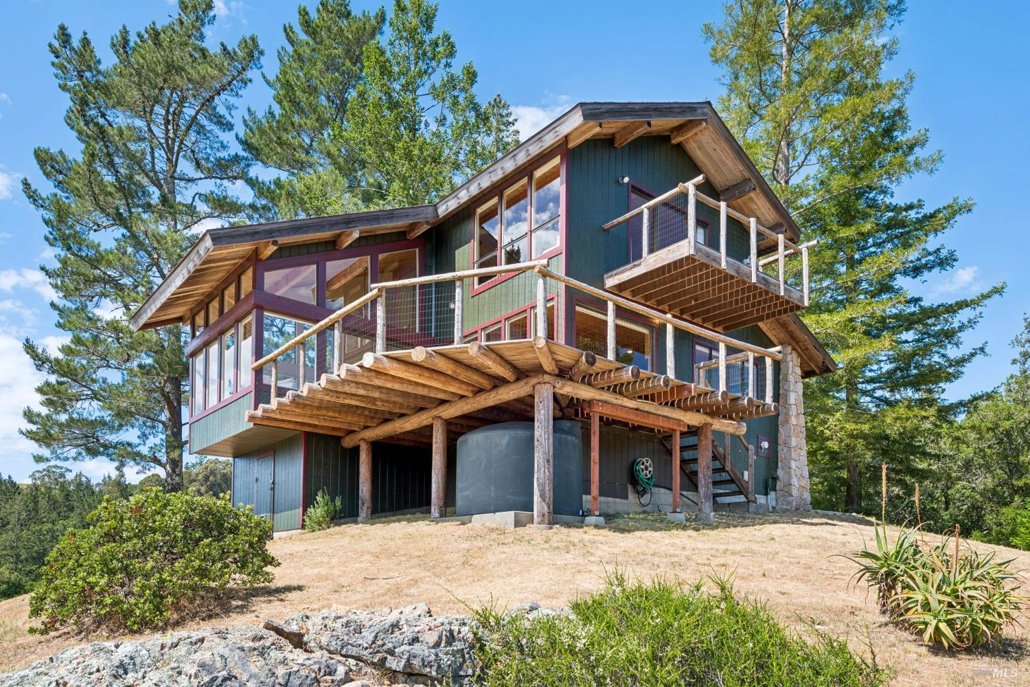 40 El Mirador Drive