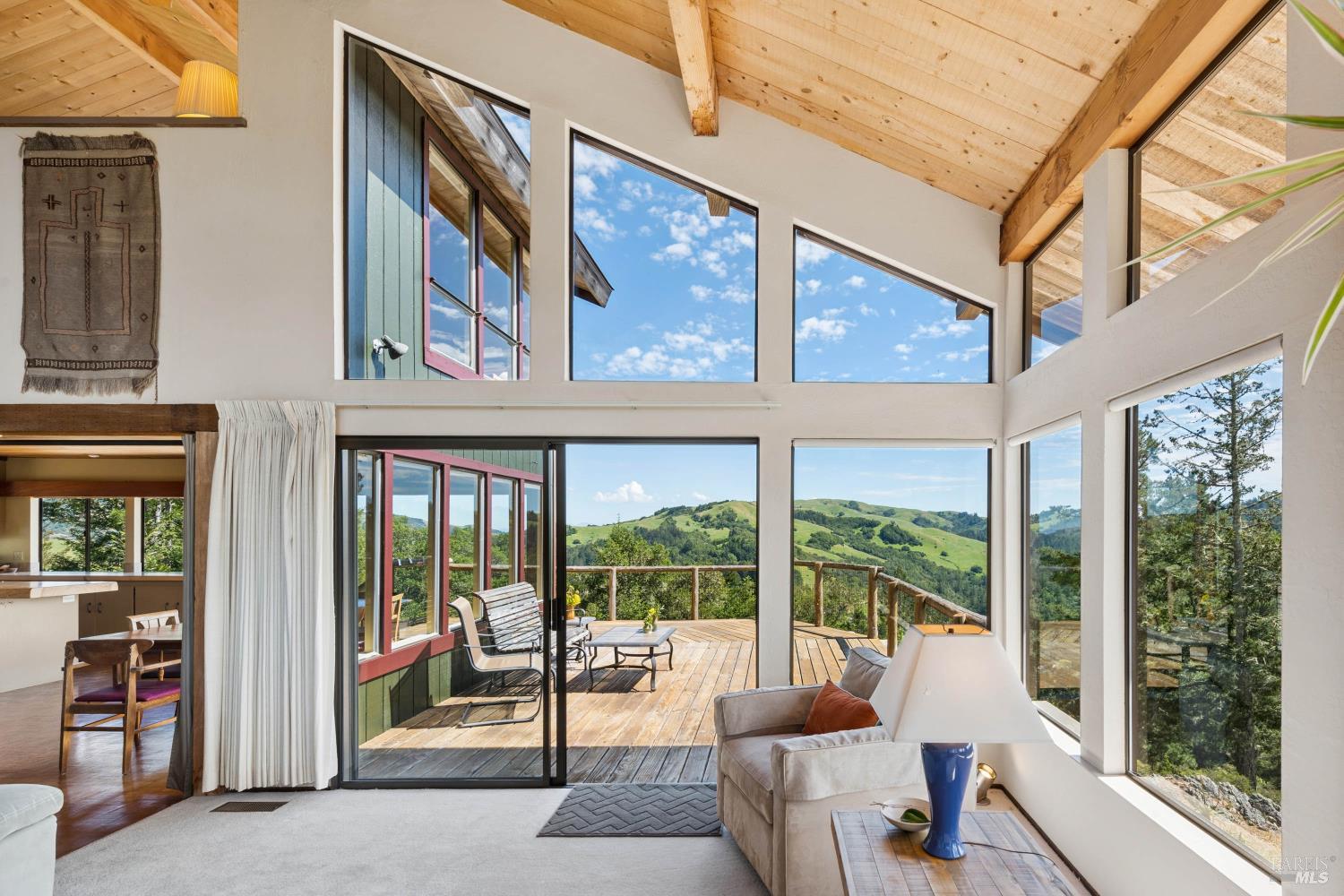 40 El Mirador Drive