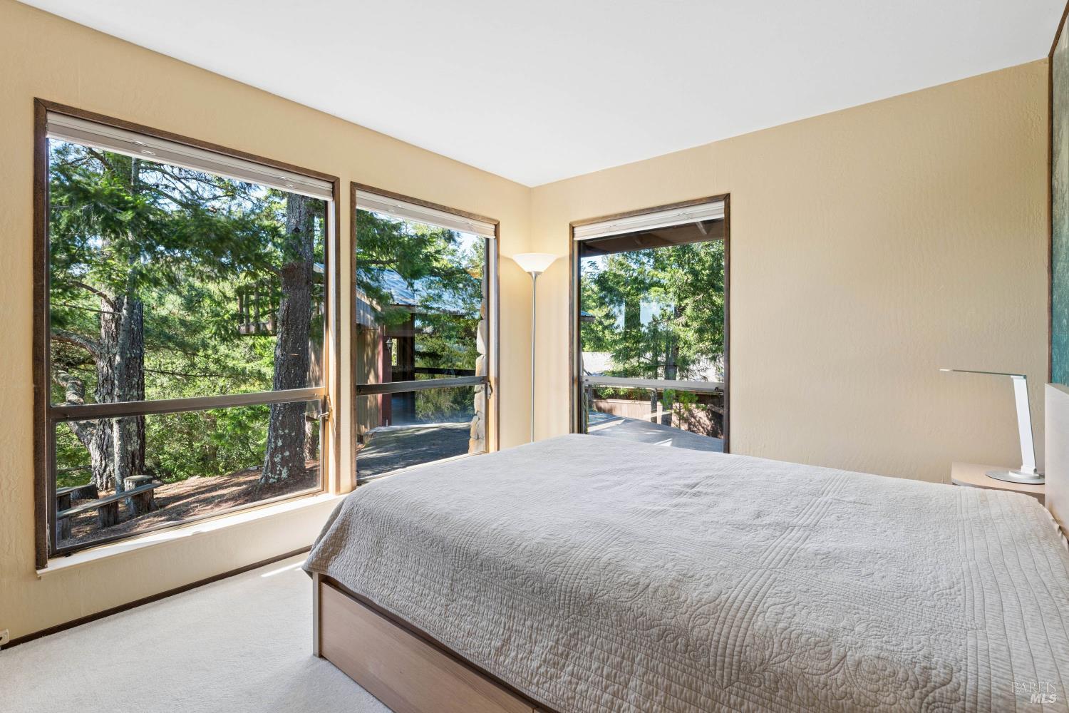 40 El Mirador Drive