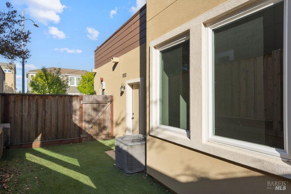 589 Sapphire Street
