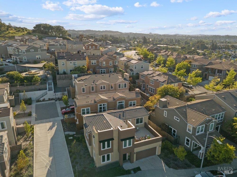 589 Sapphire Street