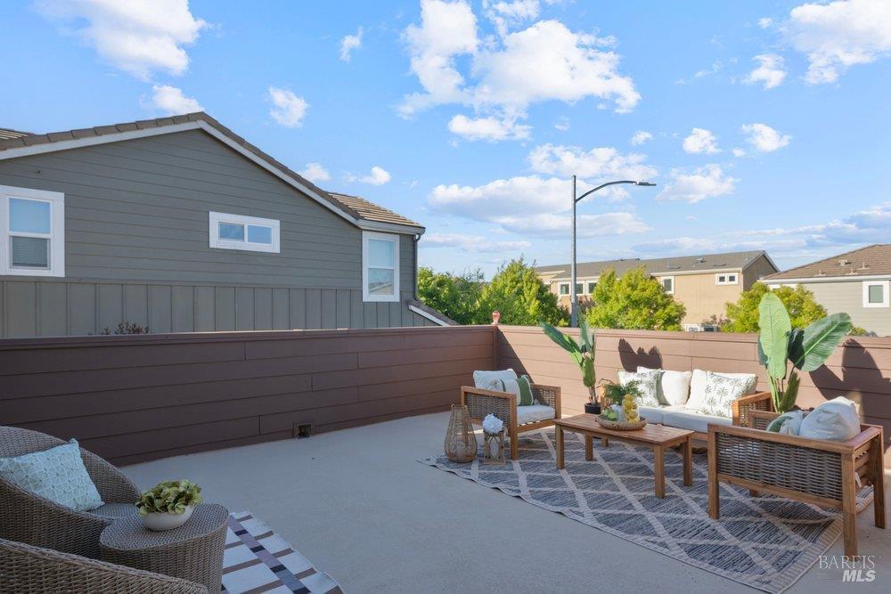 589 Sapphire Street
