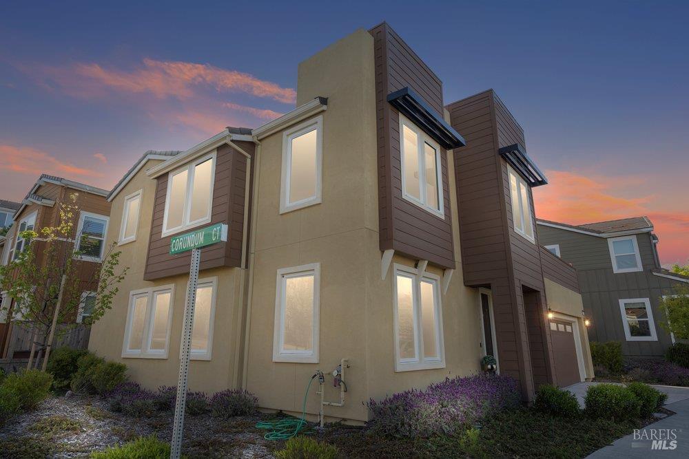 589 Sapphire Street