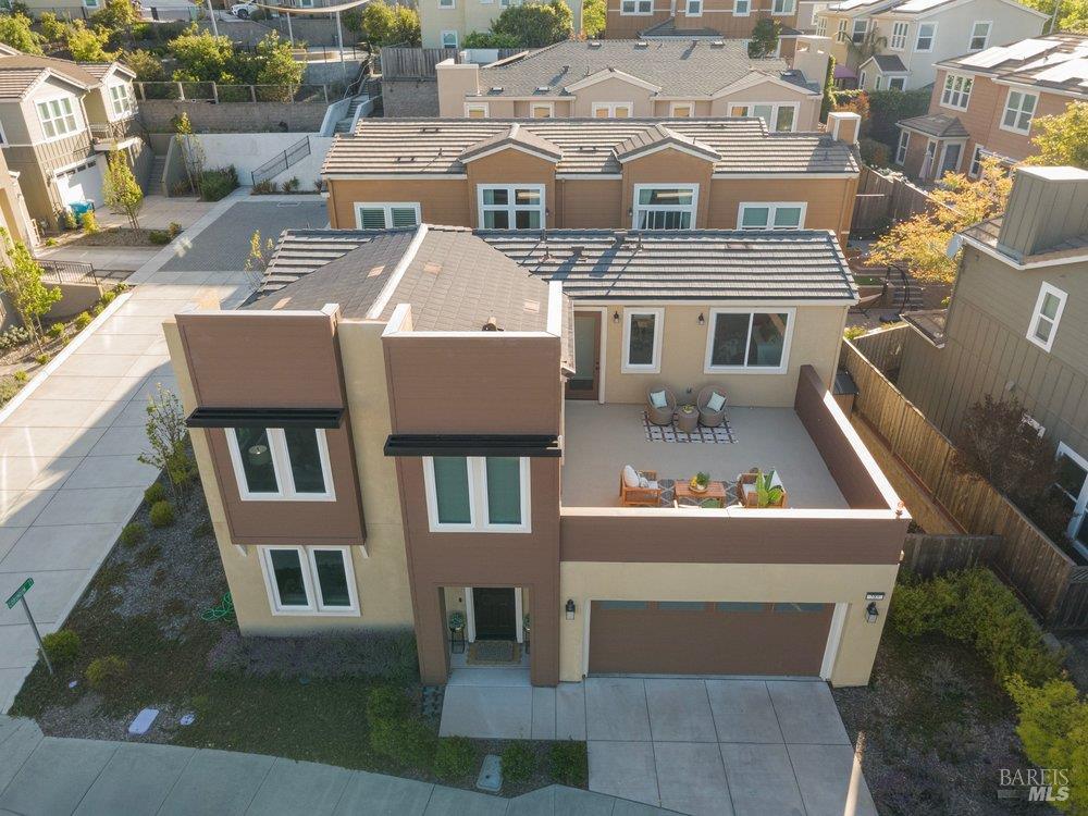 589 Sapphire Street