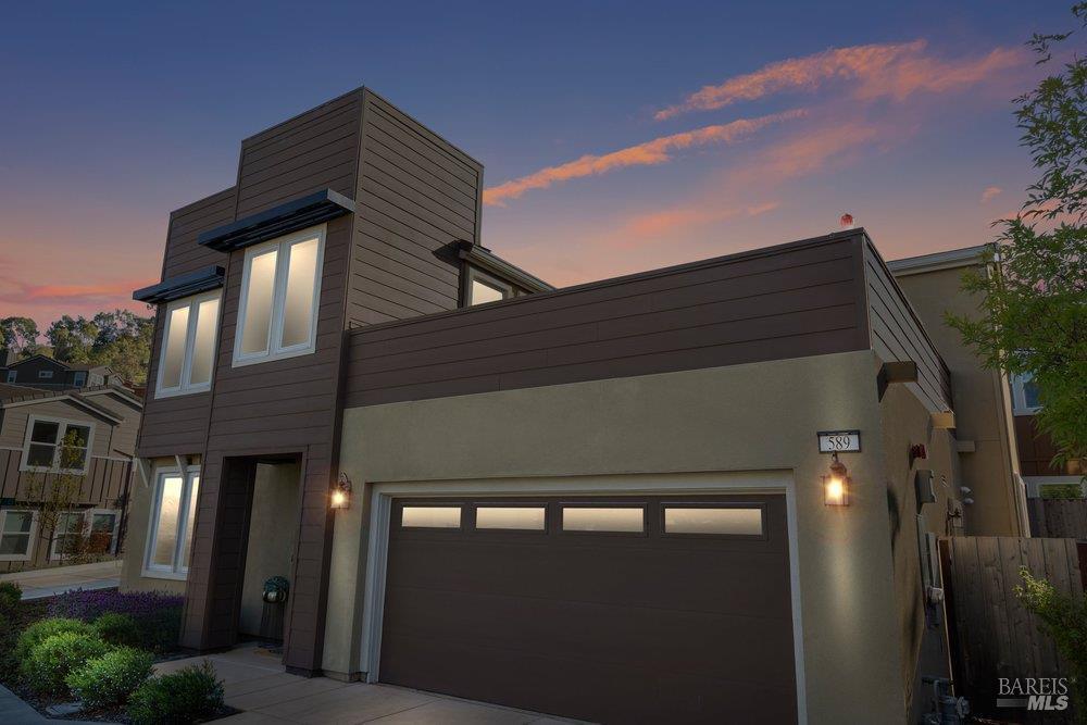 589 Sapphire Street