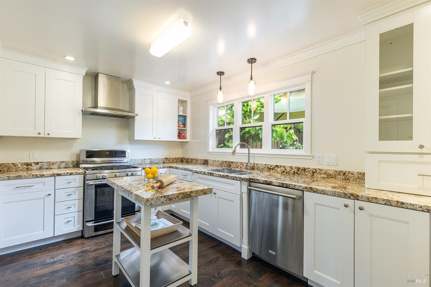 710 E Thomson Avenue