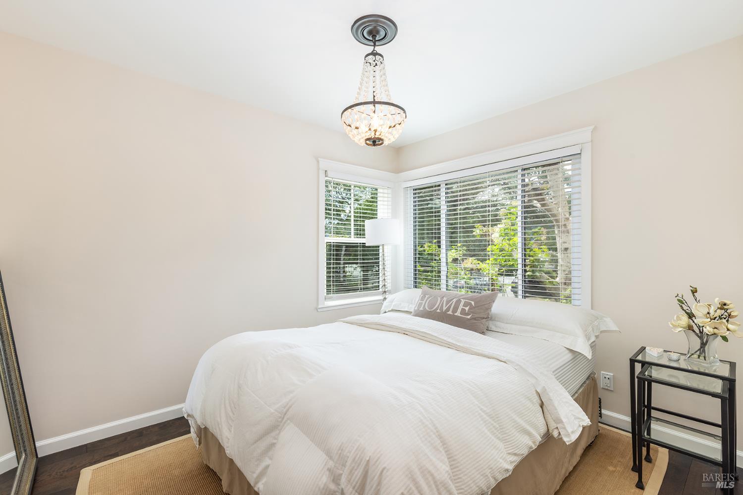 710 E Thomson Avenue