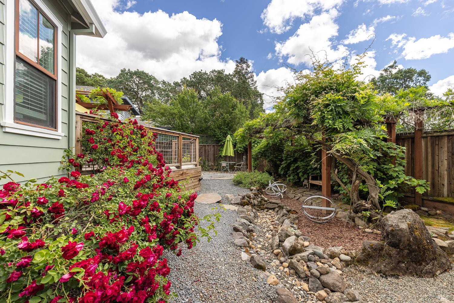 710 E Thomson Avenue