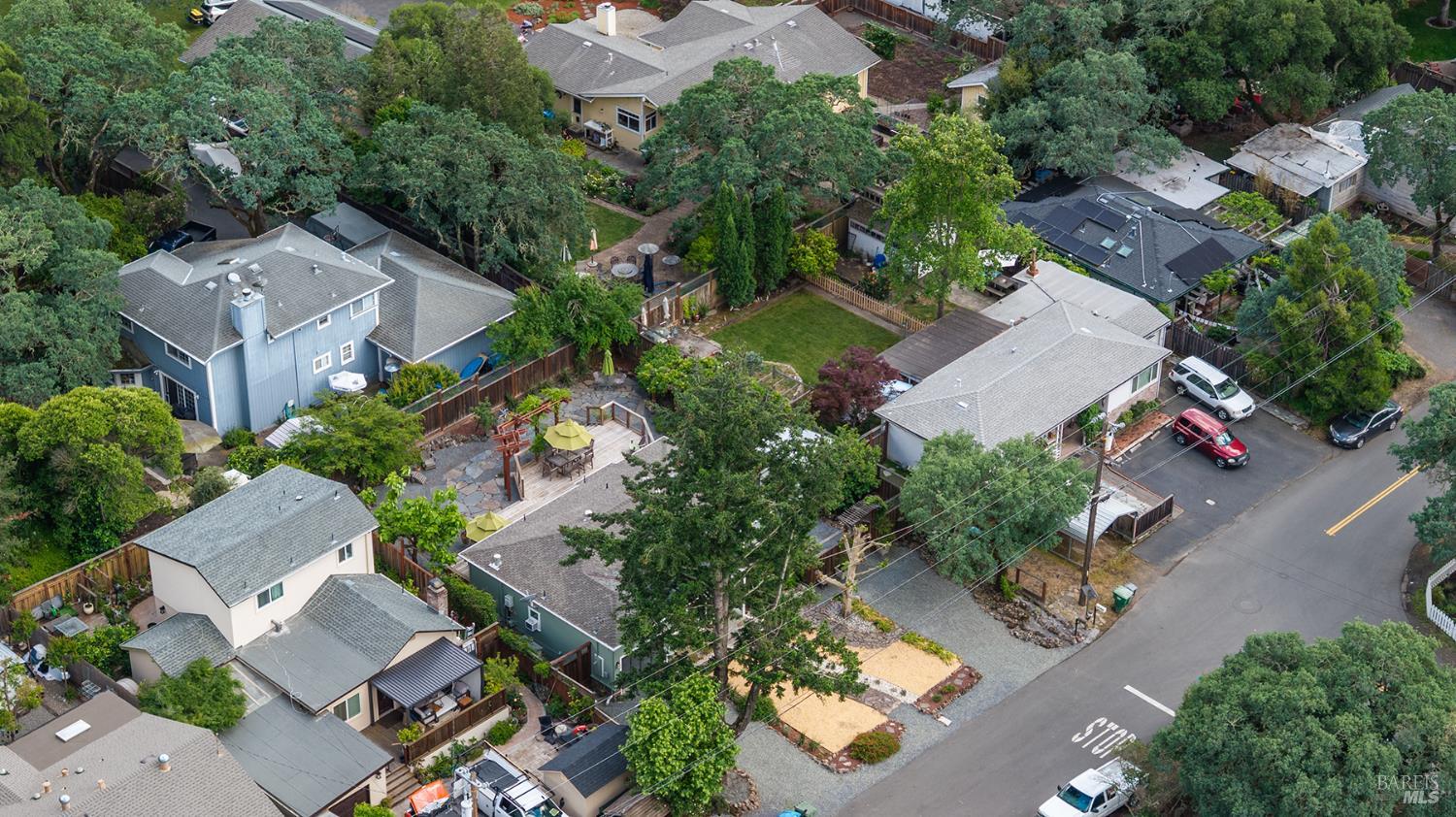 710 E Thomson Avenue