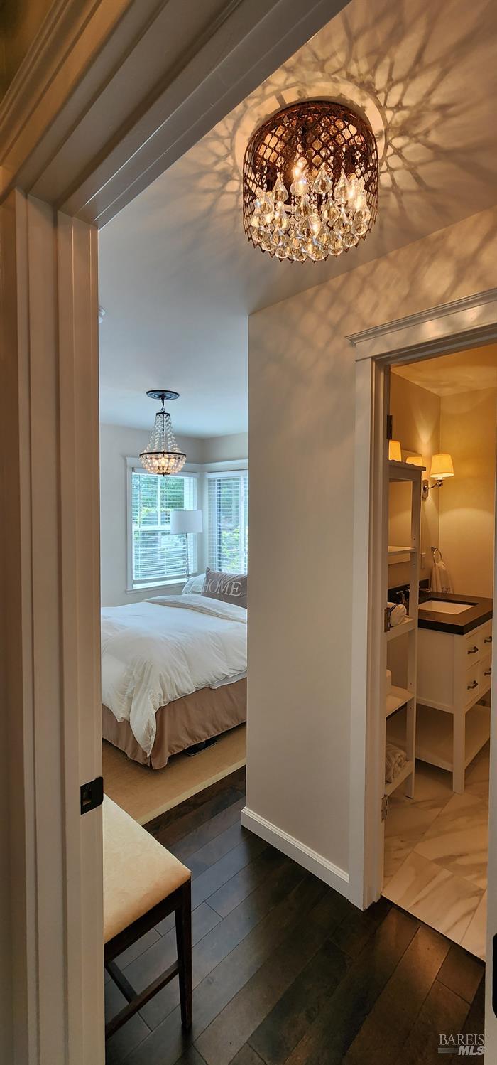 710 E Thomson Avenue