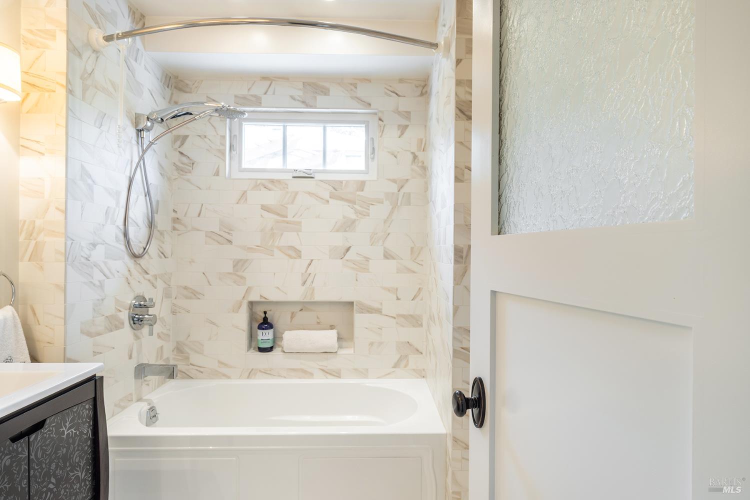 710 E Thomson Avenue