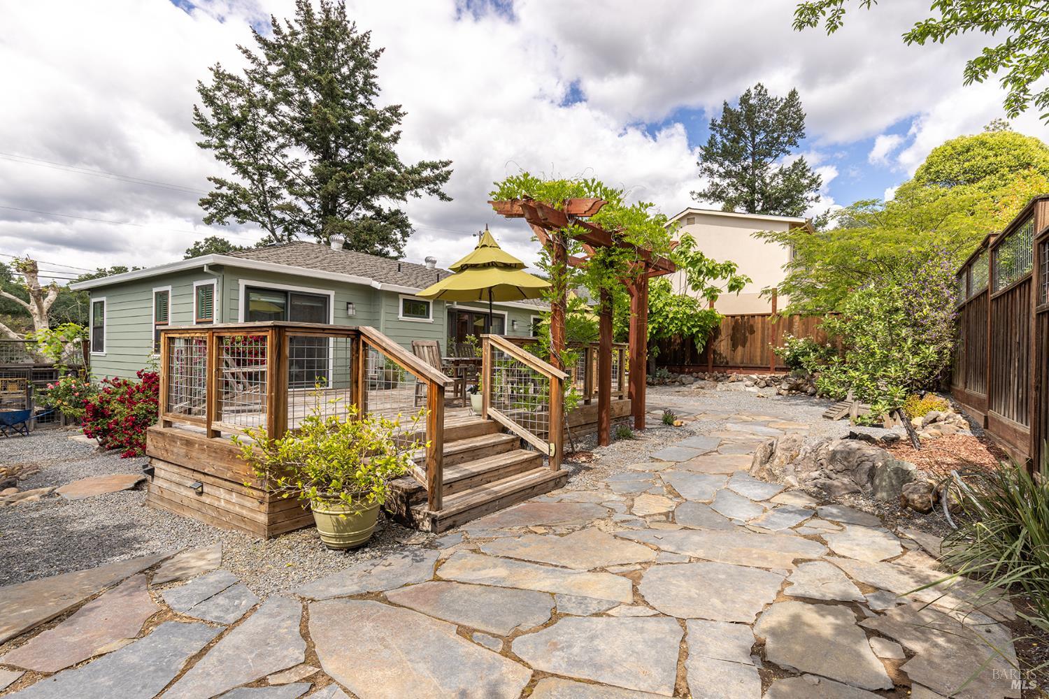 710 E Thomson Avenue