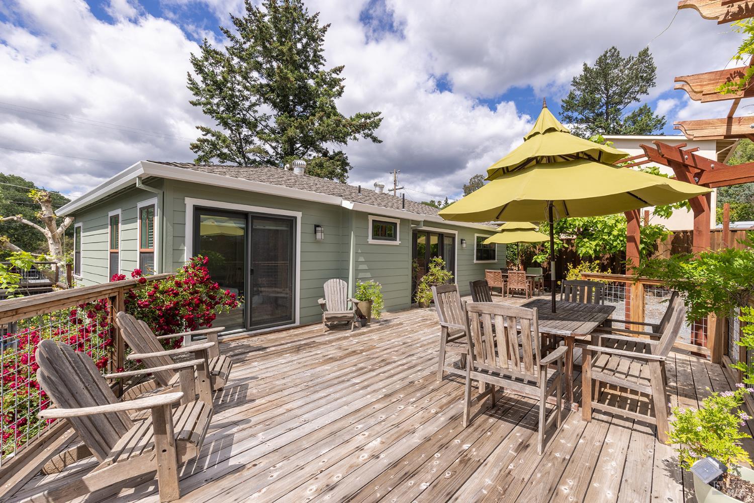 710 E Thomson Avenue