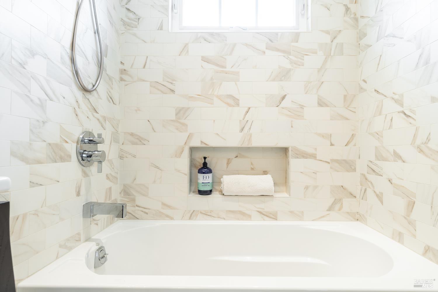 710 E Thomson Avenue