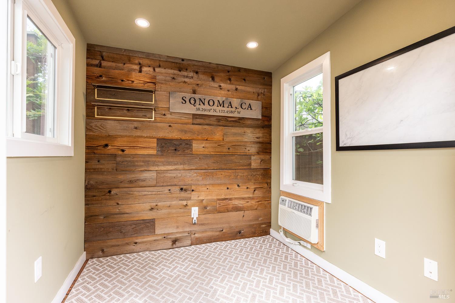 710 E Thomson Avenue