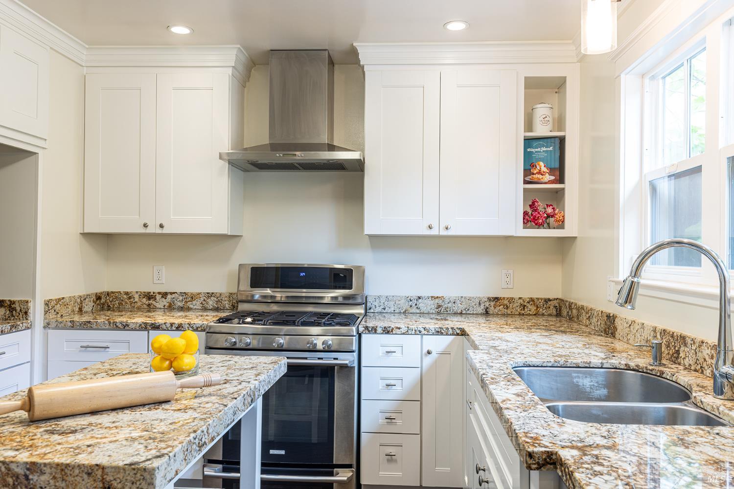 710 E Thomson Avenue