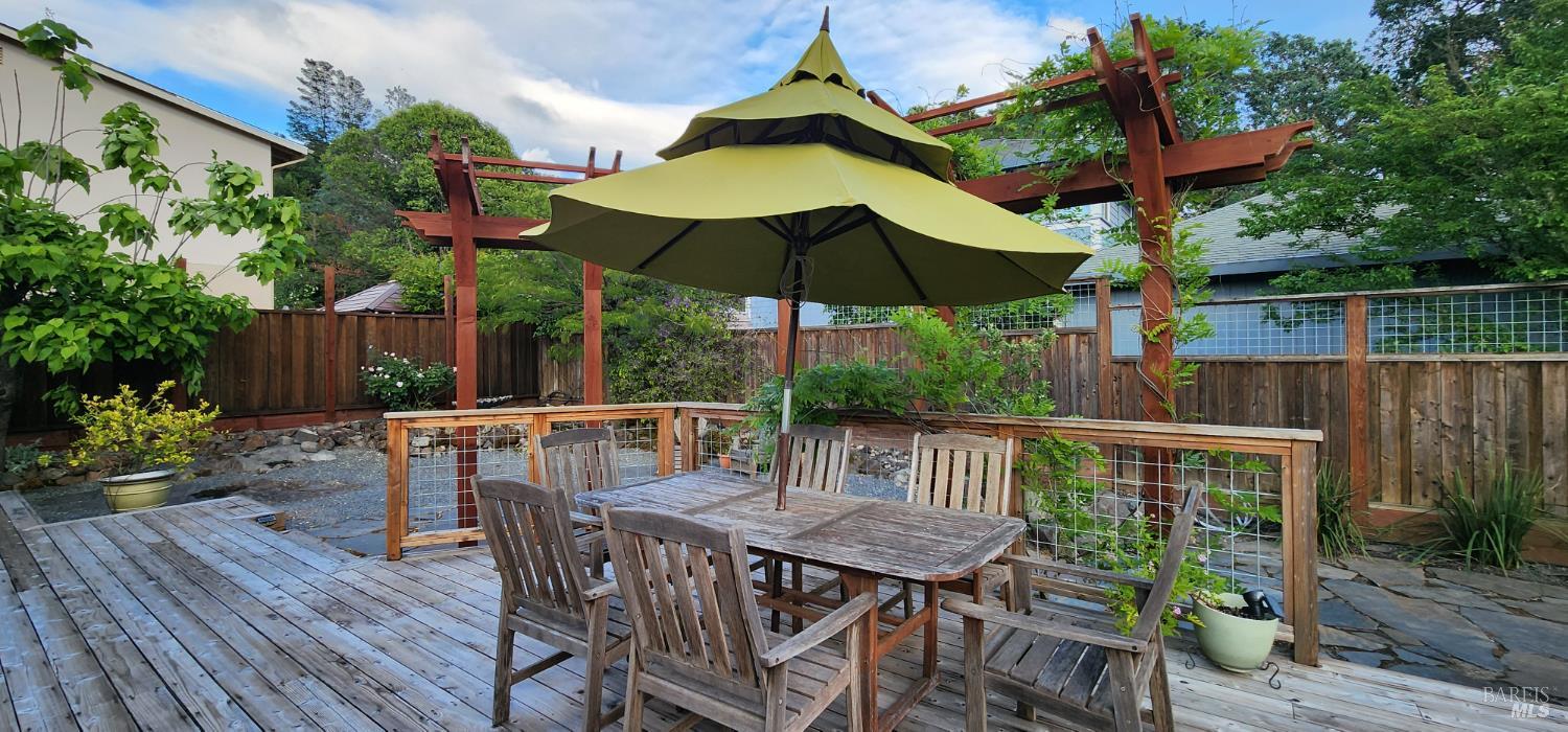 710 E Thomson Avenue