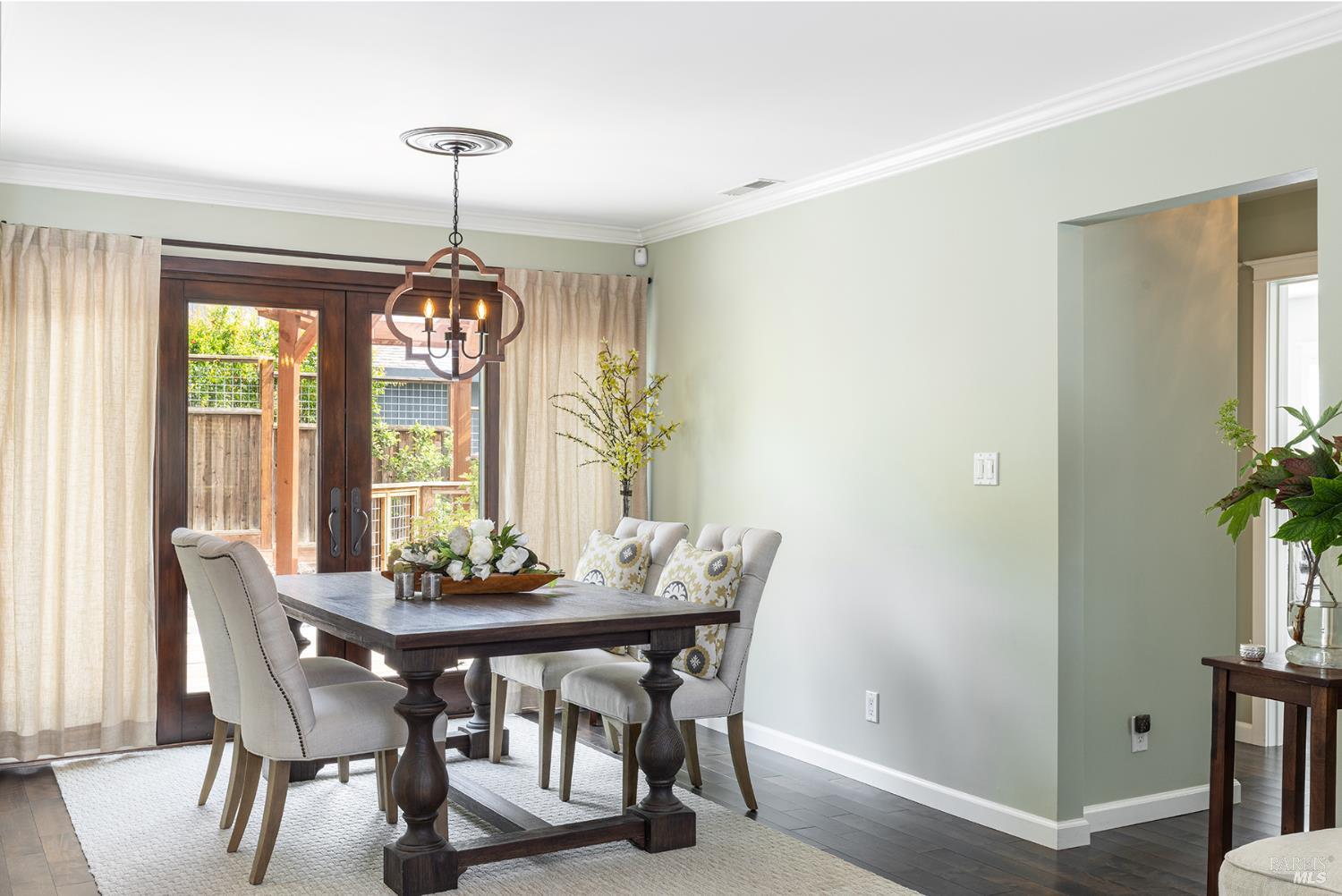 710 E Thomson Avenue