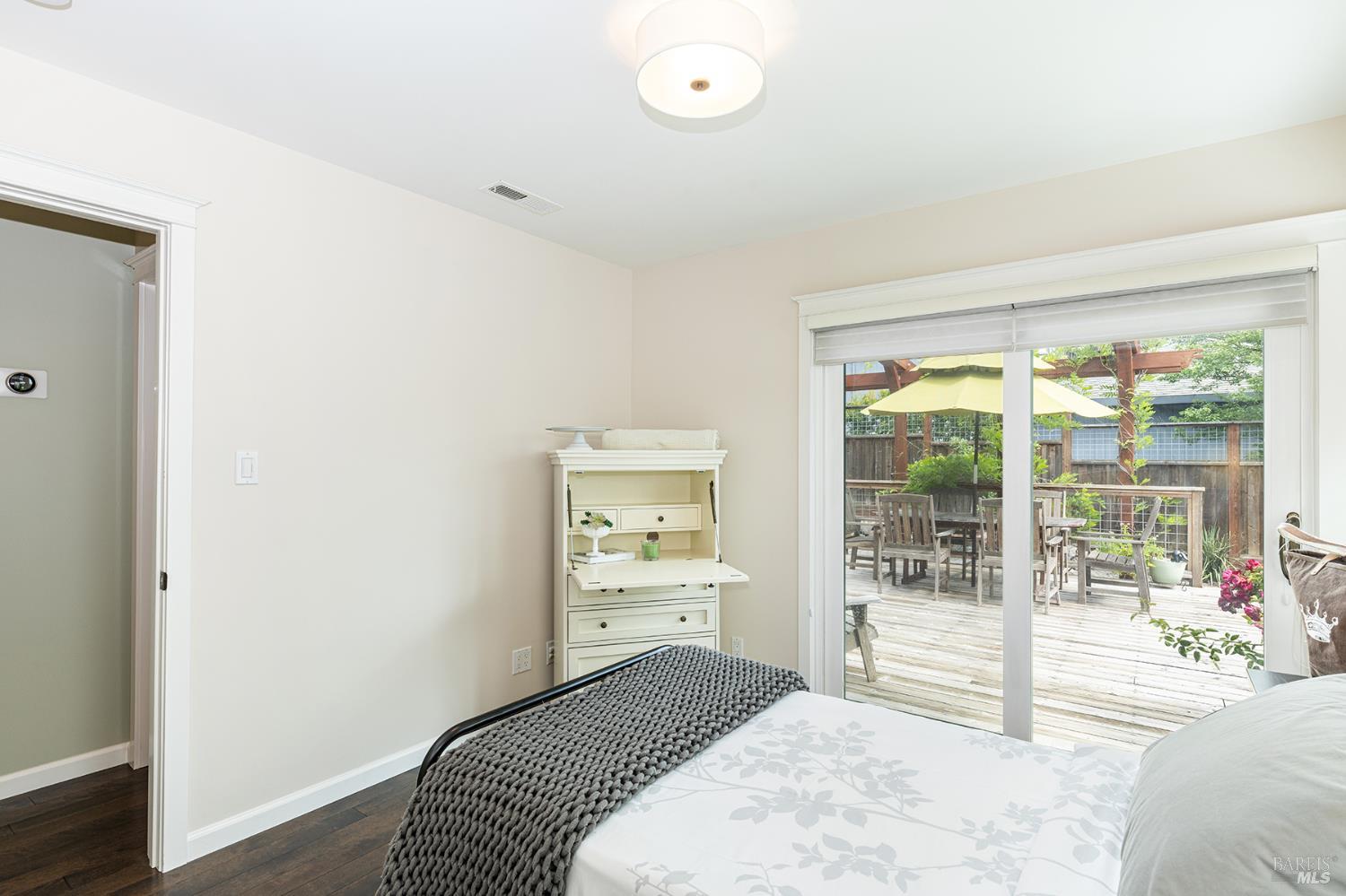 710 E Thomson Avenue