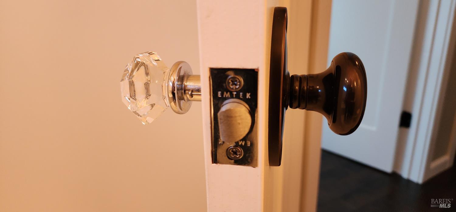 710 E Thomson Avenue