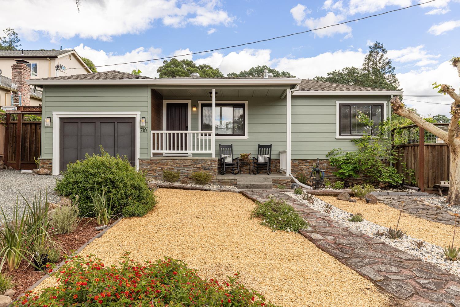 710 E Thomson Avenue