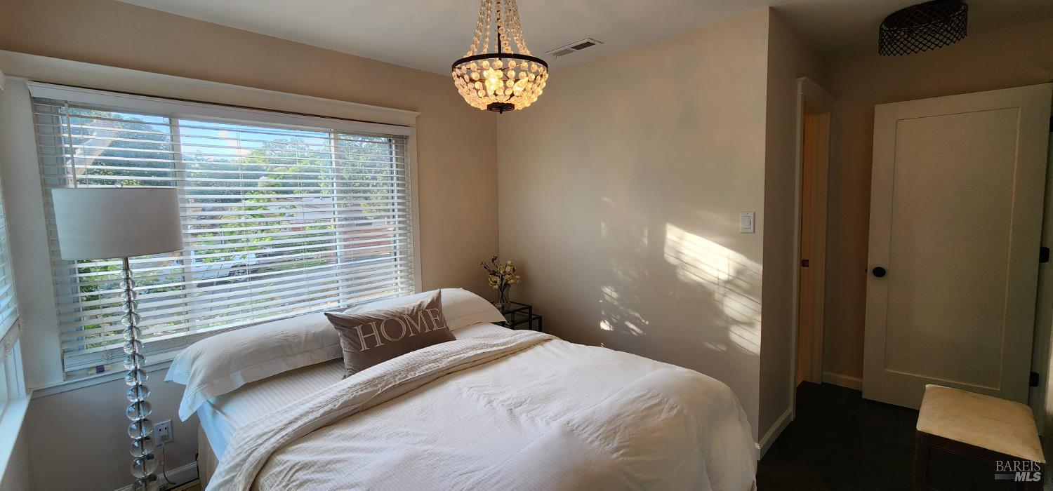 710 E Thomson Avenue