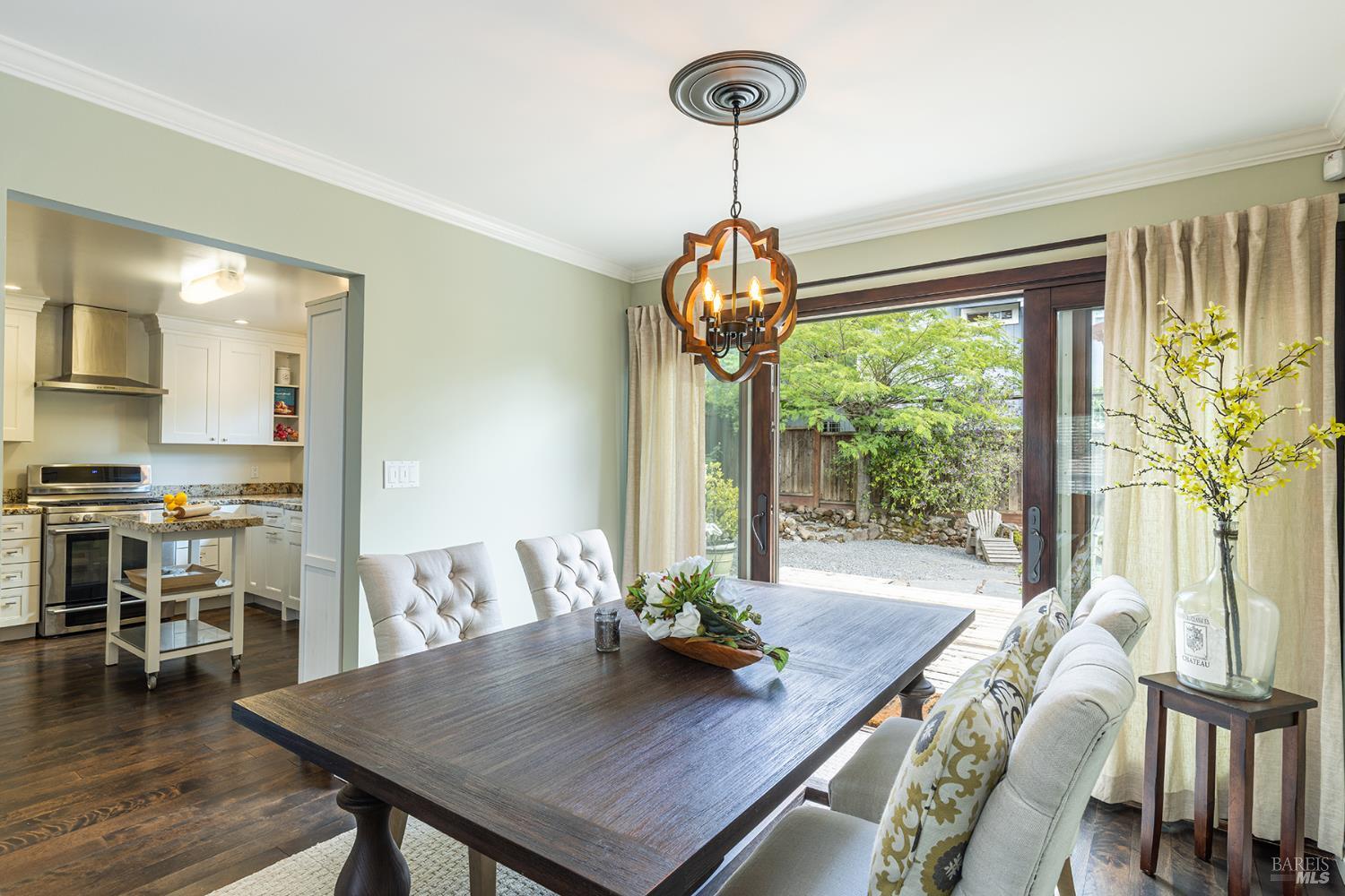 710 E Thomson Avenue