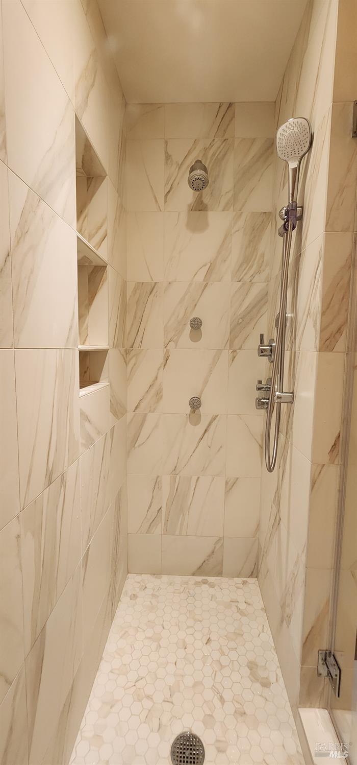 710 E Thomson Avenue