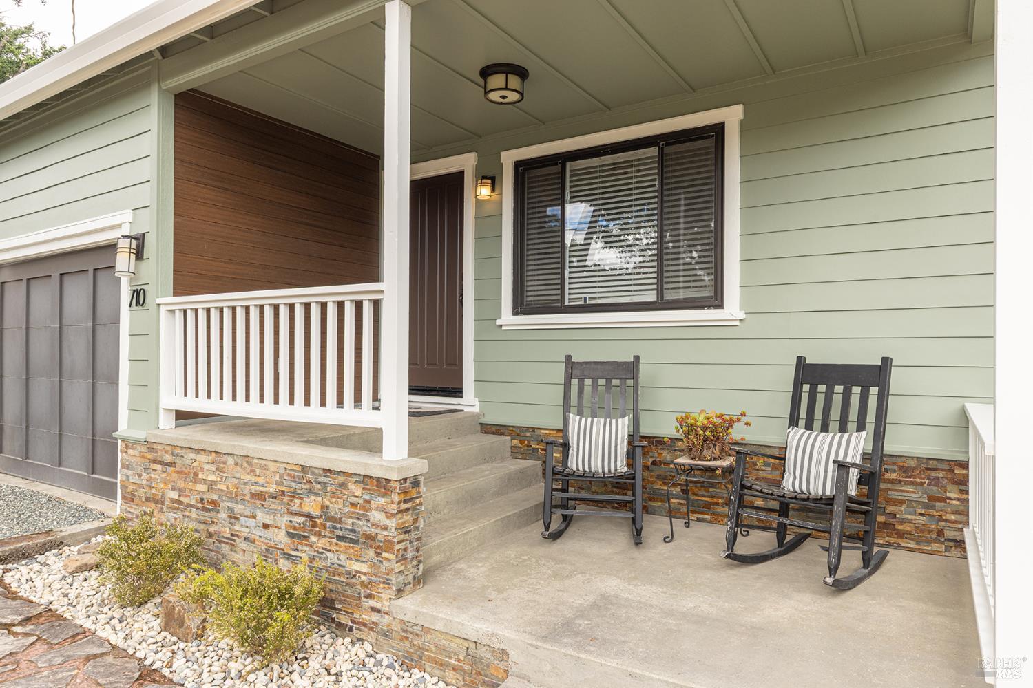 710 E Thomson Avenue