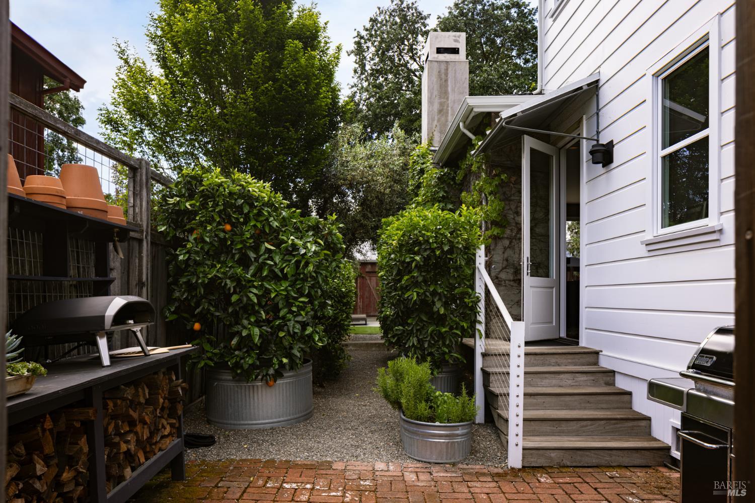 1331 Stockton Street