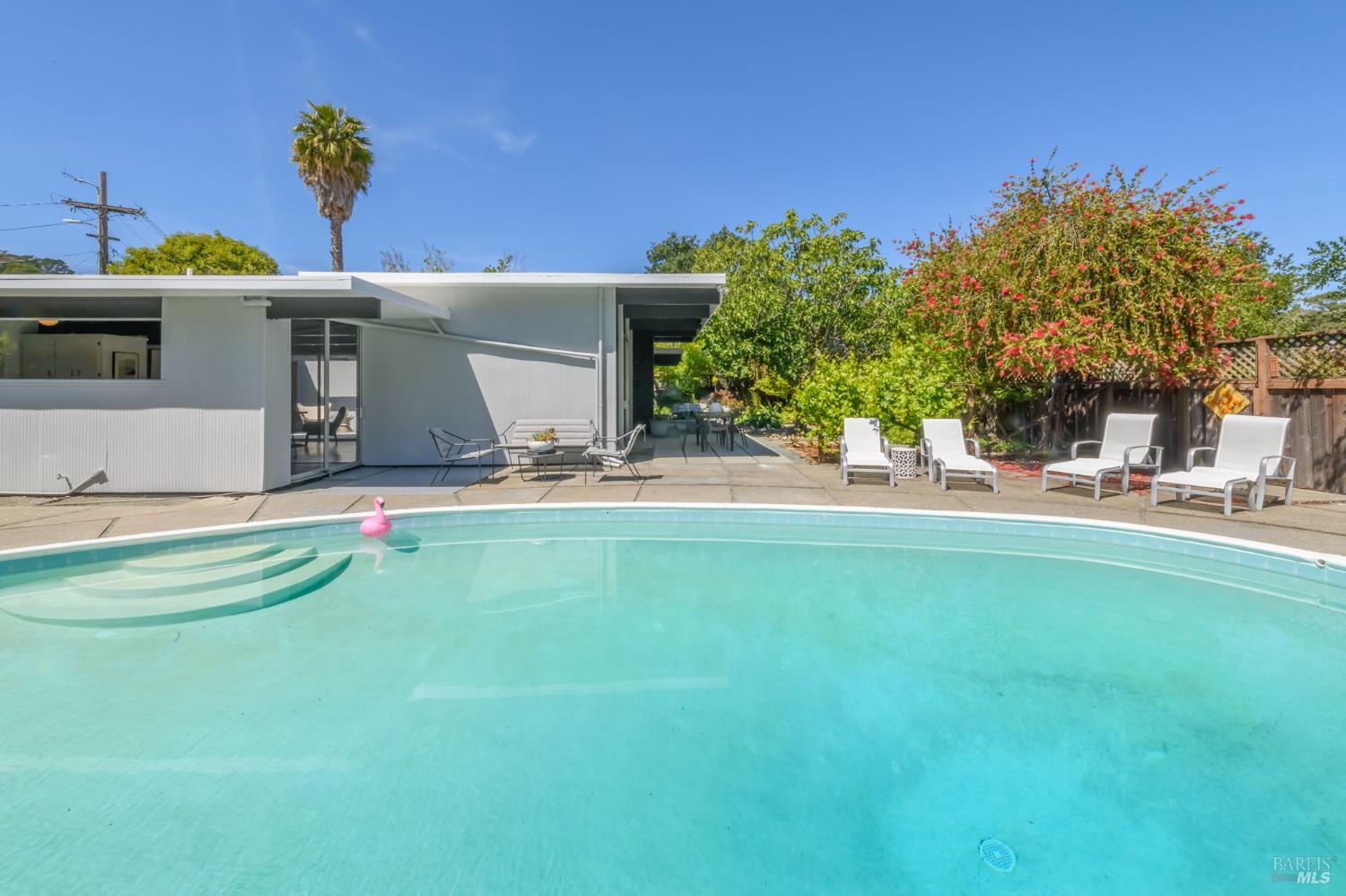 27 Sao Augustine Way