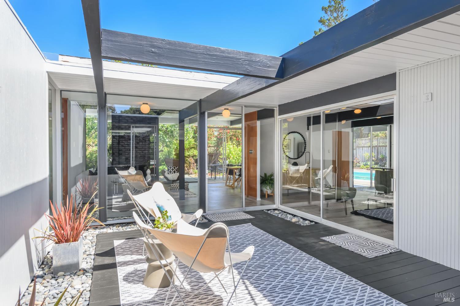 27 Sao Augustine Way