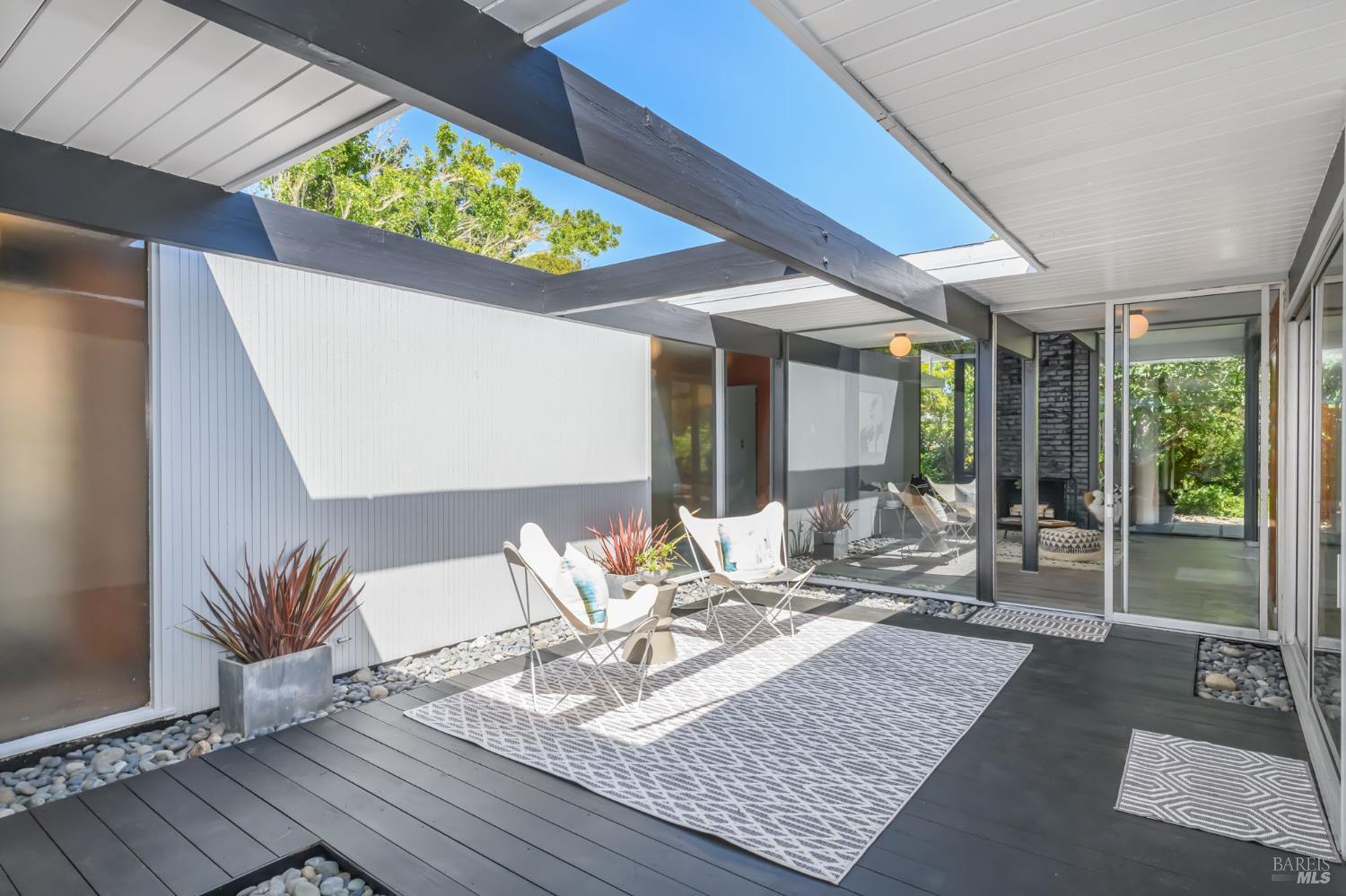 27 Sao Augustine Way