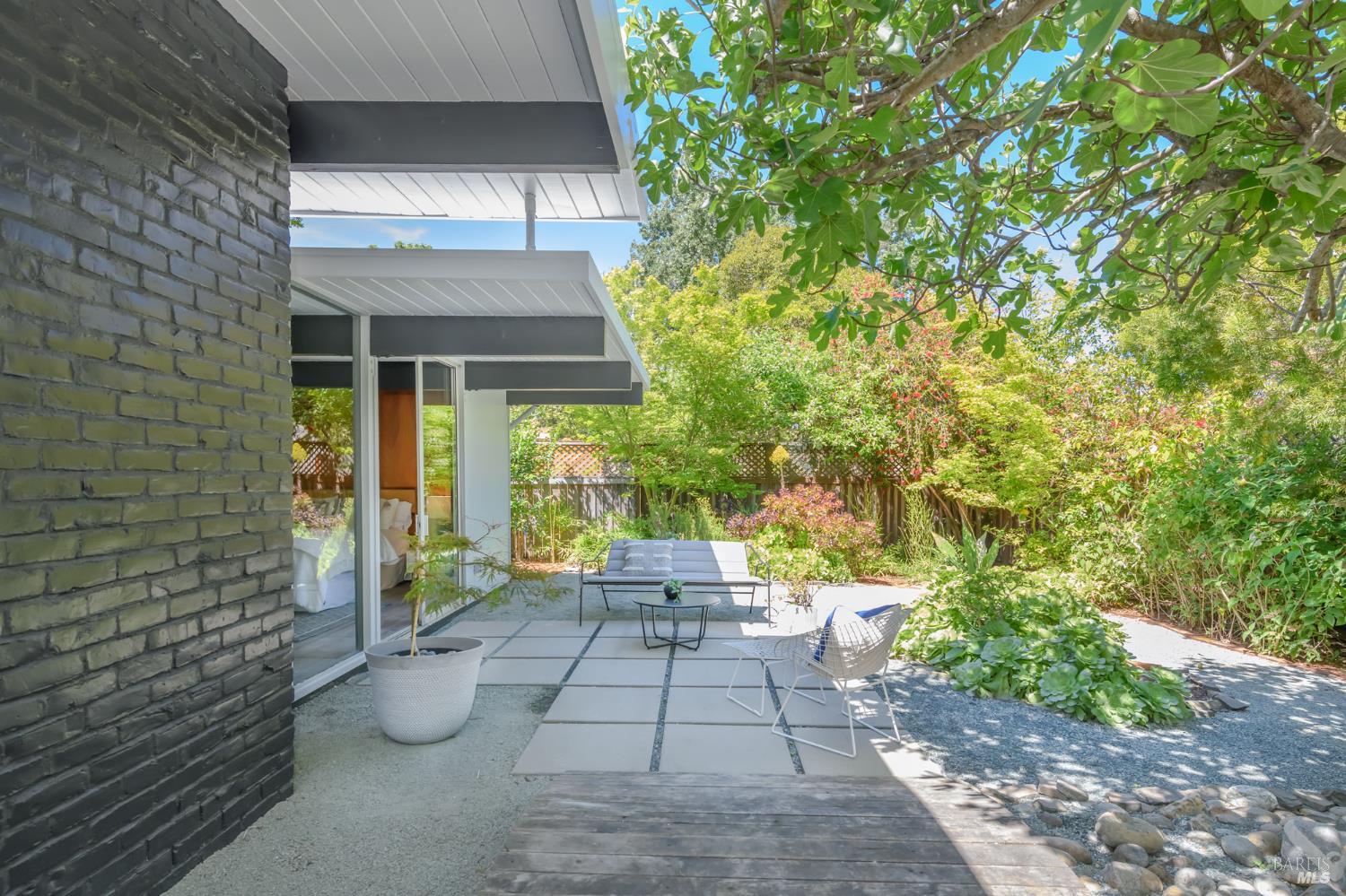 27 Sao Augustine Way