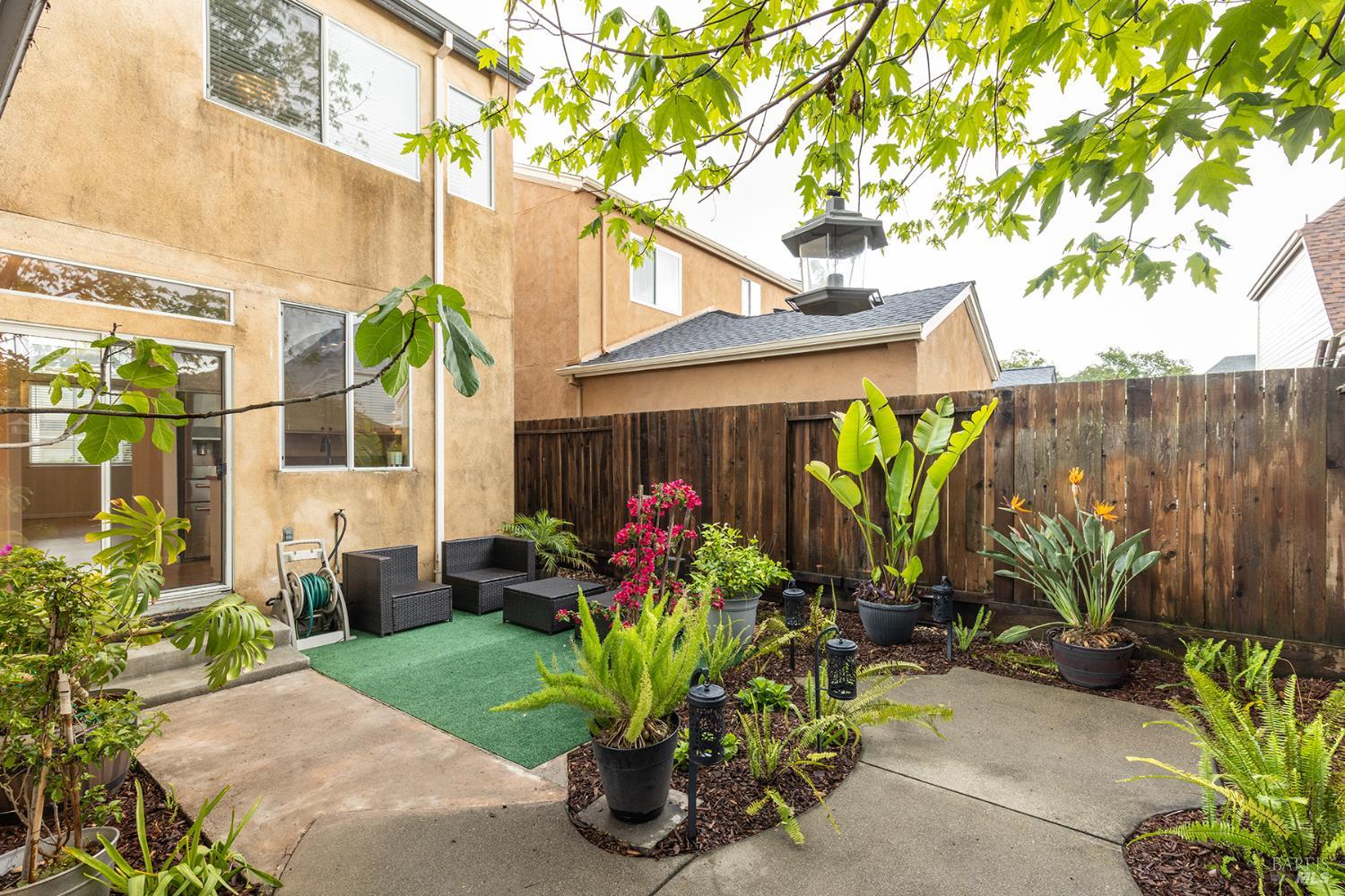 2414 Bramble Way