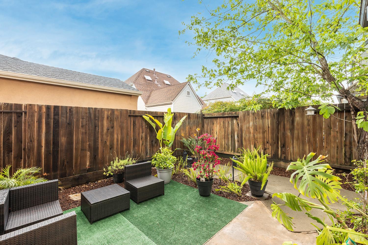 2414 Bramble Way