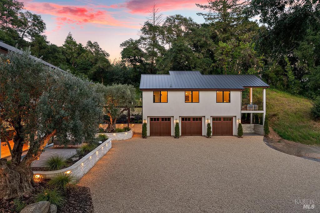 1099 Dry Creek Road
