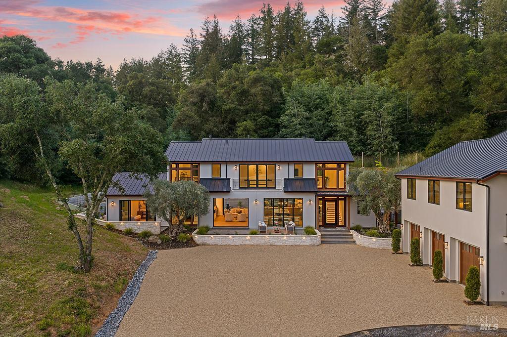 1099 Dry Creek Road
