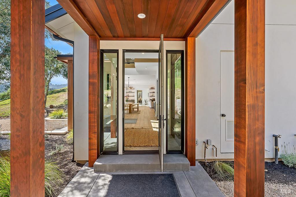 1099 Dry Creek Road