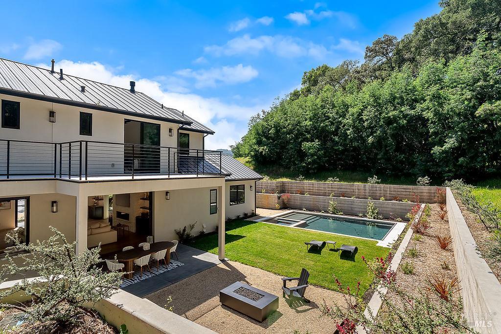 1099 Dry Creek Road