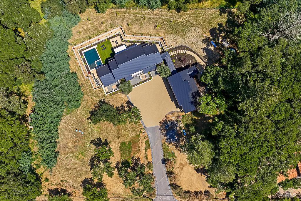 1099 Dry Creek Road